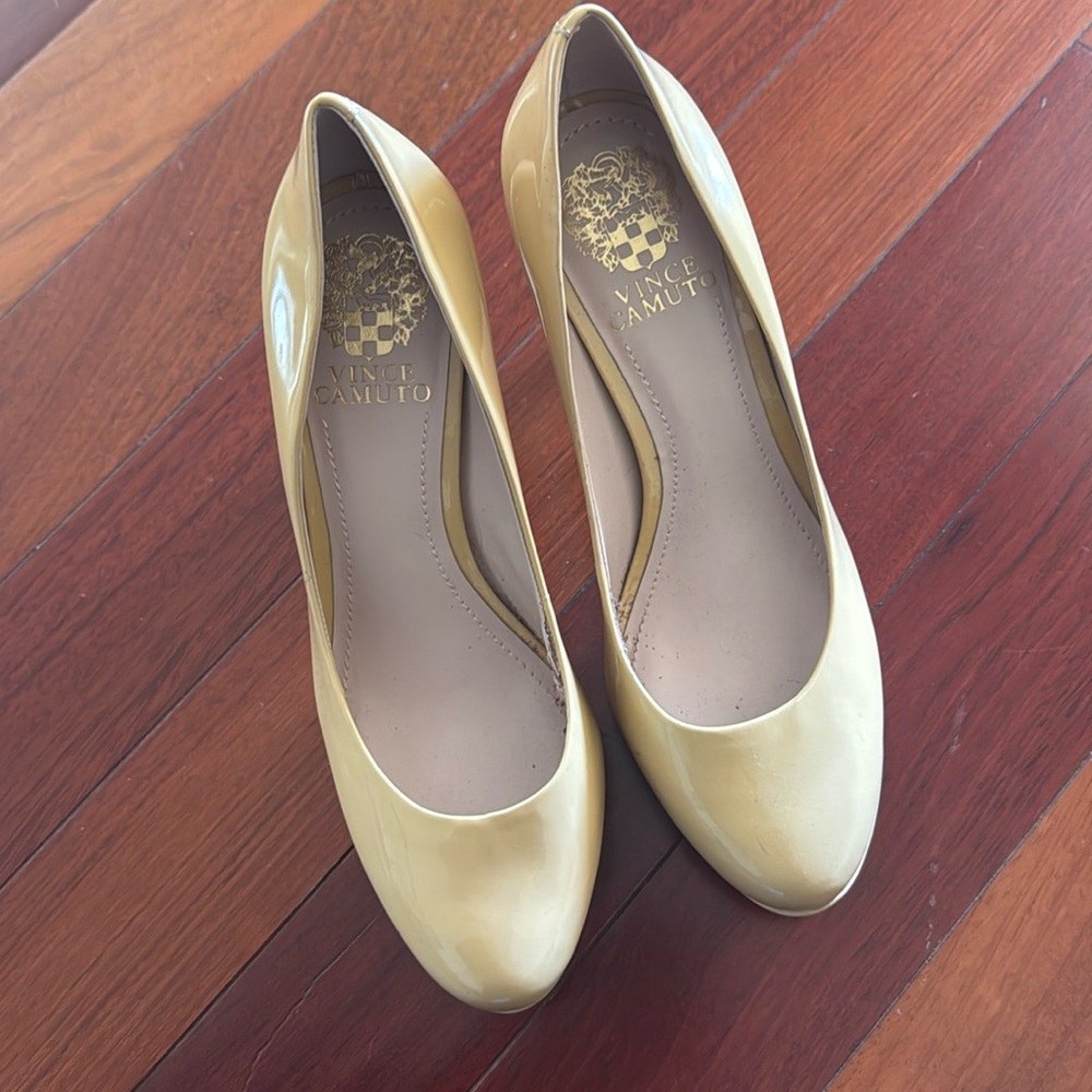 Vince Camuto Nude Heels